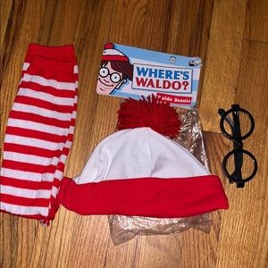 “Where’s Waldo?” Beanie and glasses